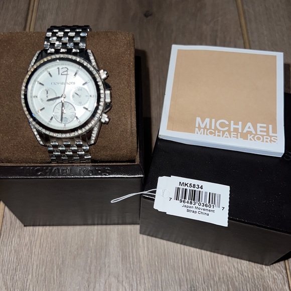 MK watch - Picture 2 of 3